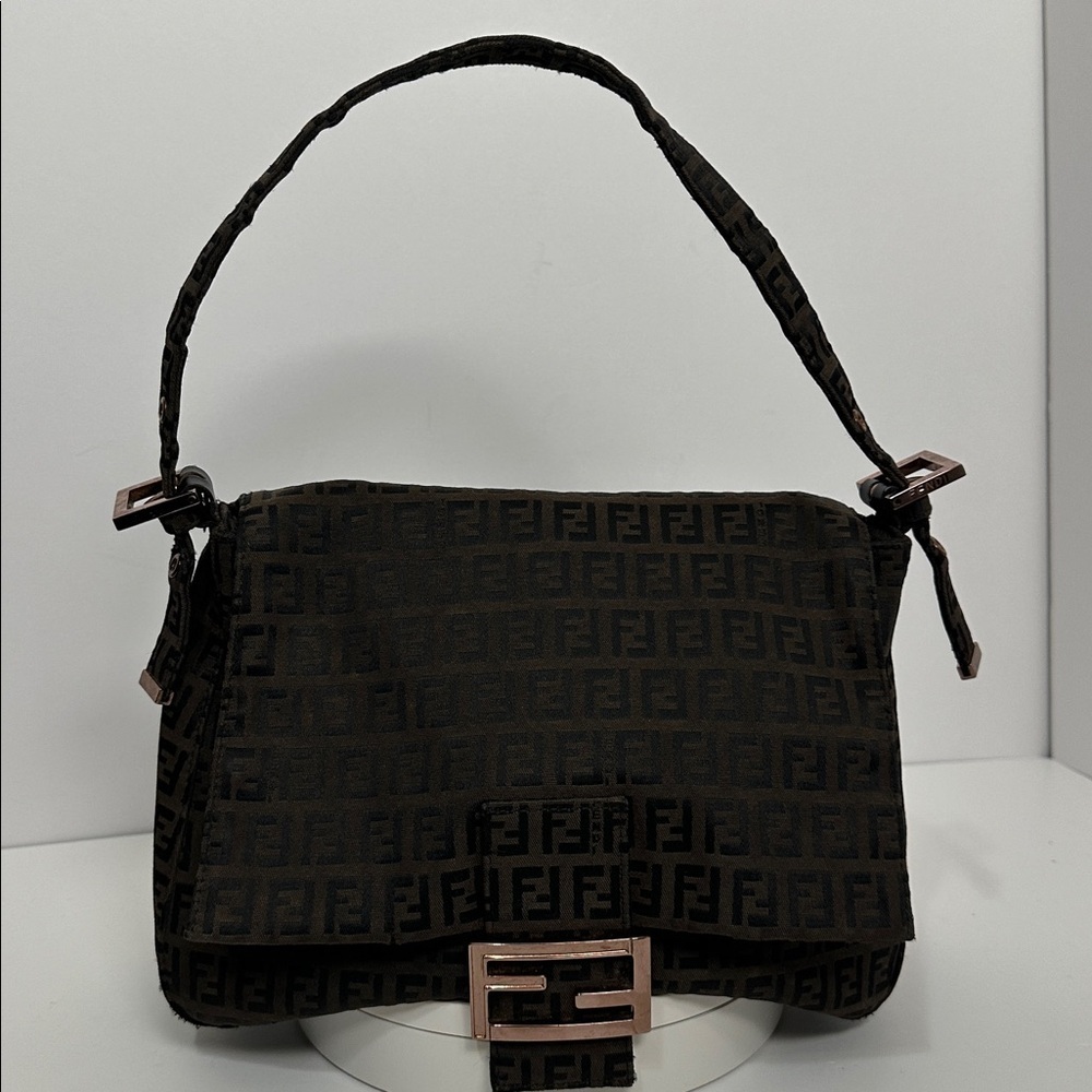 💯Authentic Fendi Mamma Baguette Bag🍀 - Picture 9 of 17